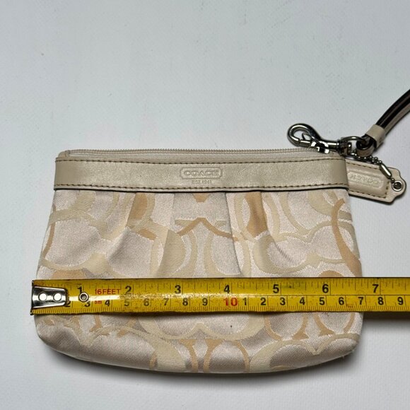 Coach Signature Pleated Wristlet – Cream, Excellent Condition - Picture 8 of 8